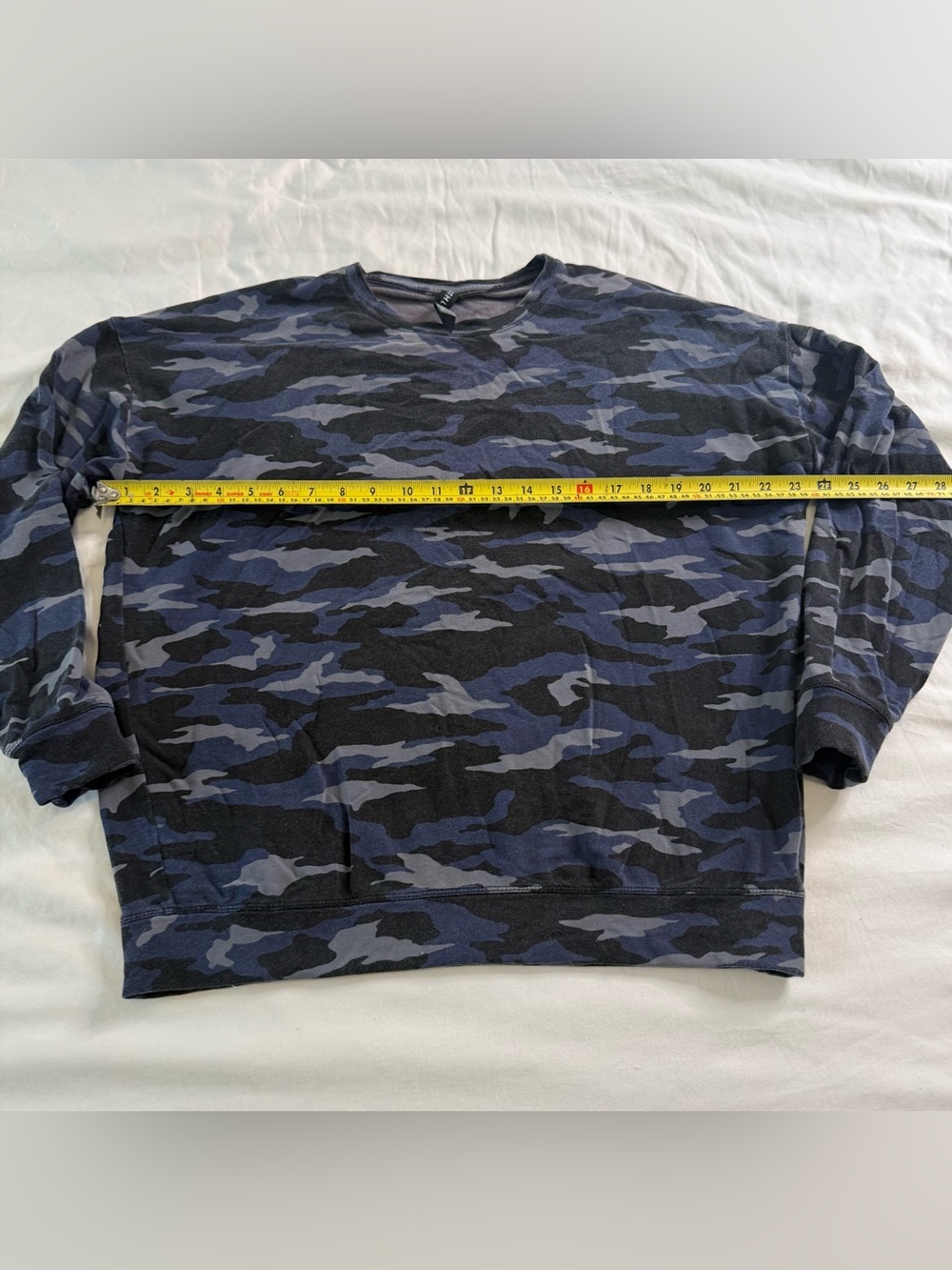 Athleta Blue Camo Soft Fleece Crewneck Sweatshirt M - Picture 9 of 10